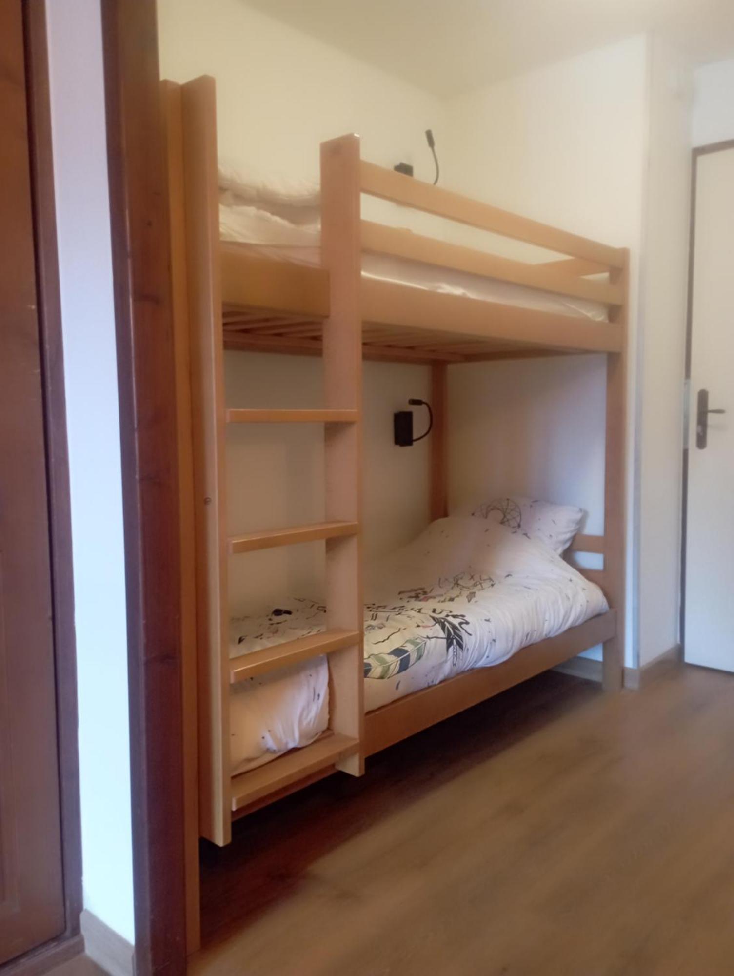 Grand Studio Tout Confort Pour 4 Personnes Brides-les-Bains Exterior foto